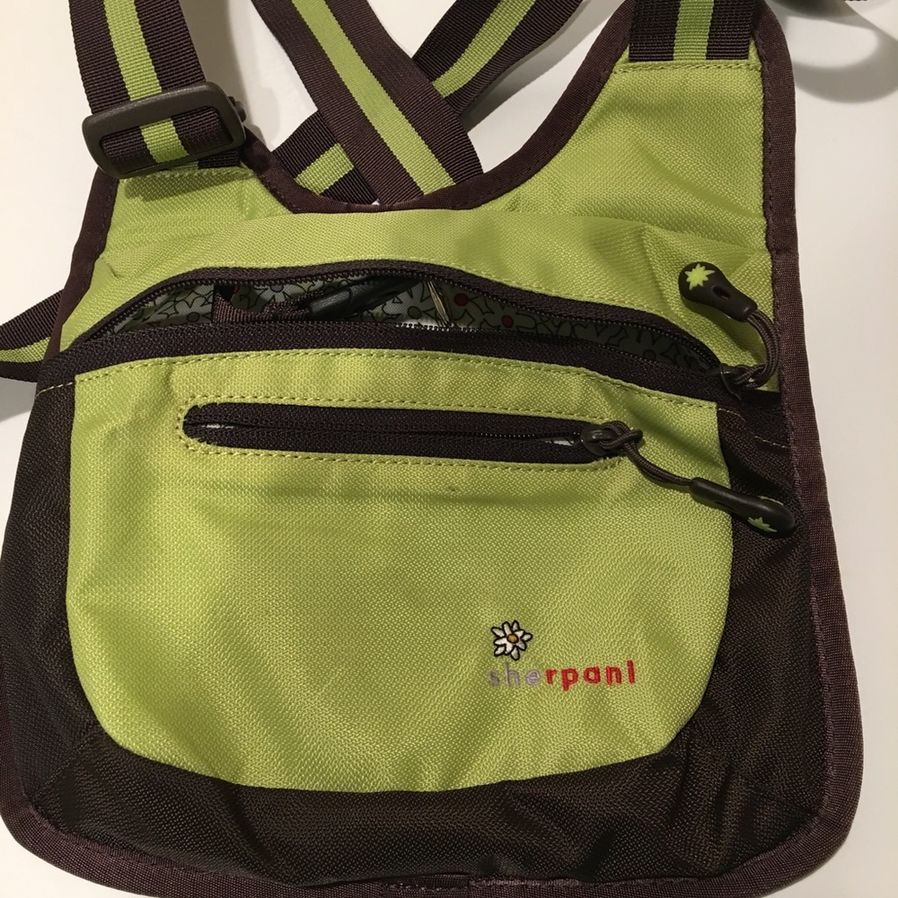 Sherpani crossbody purse